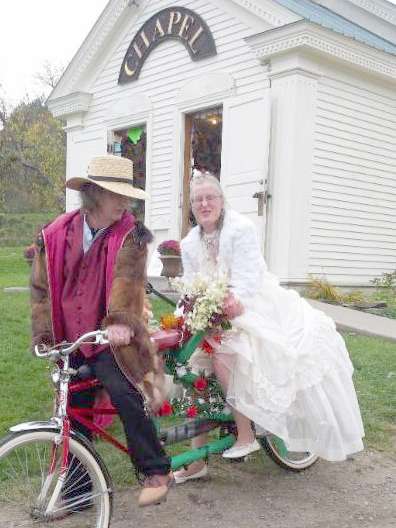 wedding outside the dog chapel